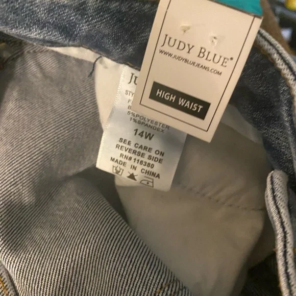 Judy Blue High-Rise Dad Jean Distressed Cris Cross
Waistband Light Wash - Picture 15 of 16